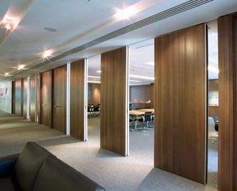 Elastyczne biuro Ruchoma aluminiowa rama Dźwiękoszczelne ścianki działowe ze ścieżką