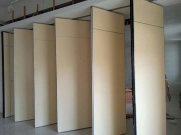 Ruchoma akustyczna dźwiękoszczelna ścianka działowa składane drewniane drzwi o grubości 65 mm