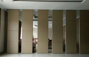 Składane przesuwane drzwi przesuwne drewniane panele Składane ścianki działowe do biurowego pokoju konferencyjnego