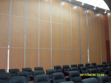 Akustyczna składana ruchoma sala konferencyjna Ściana działowa z kołami
