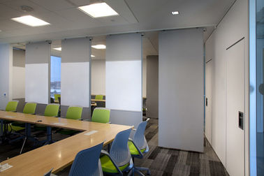 Dźwiękoodporne drewniane składane ruchome ścianki działowe dla biura / sali konferencyjnej