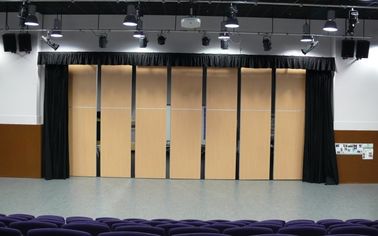 Wielokolorowe przesuwne ściany składane sali konferencyjnej Aluminium Metal Typ