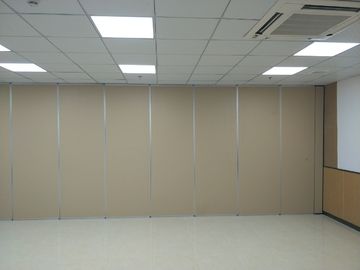 Wielokolorowe przesuwne ściany składane sali konferencyjnej Aluminium Metal Typ