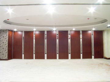 Ruchome drewniane dźwiękoszczelne ściany przesuwne składane do sali bankietowej
