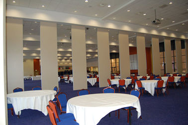 Dźwiękoszczelna sala konferencyjna Obsługiwane składane ścianki działowe Rama aluminiowa