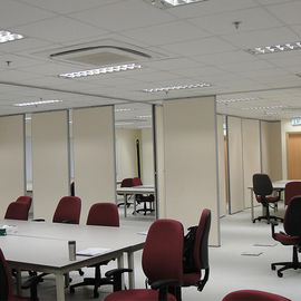 Moda Przesuwane ściany działowe biurowe z aluminiową ramą Wiszące wnętrze systemu