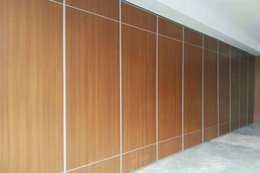 Eleganckie przegródki do sal bankietowych / izolacje cieplne Przesuwne składane ścianki działowe