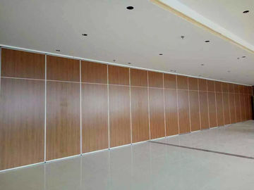 Melamine Surface Wall To Wall Przesuwane drzwi Akustyczne składane ścianki do sali bankietowej