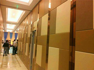 Malezja Akustyczny składany drewniany dzielnik pokoju Przesuwne ruchome ścianki działowe do sali bankietowej