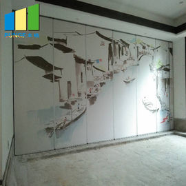 Dostosowane kolorowe ruchome ściany działowe do oszczędzania miejsca w domu mieszkalnym
