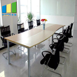 Regulowane współczesne stoły konferencyjne Krzesła z kółkami Silna ścieralność