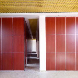 Obsługiwane przesuwne składane wnętrza Drewniane drzwi Ruchome ściany działowe Do sali bankietowej Sala konferencyjna