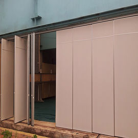 Zewnętrzne aluminiowe dźwiękoszczelne ruchome ściany działowe do balkonów Niestandardowy kolor