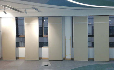 Akustyczne ściany działowe z powierzchnią melaminową do sali konferencyjnej