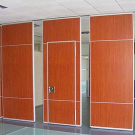 Akrylowe składane ścianki działowe z dostępem przez drzwi przejściowe