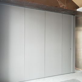Instrukcja izolacji akustycznej Ściany działowe składane do sali bankietowej Tylko do góry