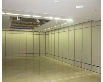 Pokój konferencyjny Dźwiękoszczelny rozdzielacz Drzwi składane Akustyczny system ścianek działowych