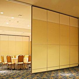 Dostosowane ruchome ściany działowe do izolacji akustycznej w restauracji