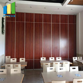 Ściany obsługiwane drzwiami składanymi Ruchome ścianki dźwiękochłonne do restauracji