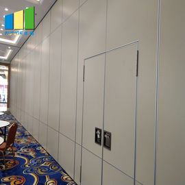 System przegród ruchomych Akustyczne ściany przesuwne z drzwiami do sali konferencyjnej