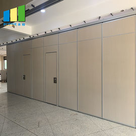 Aluminiowy profil Automatyczne elektryczne ruchome ściany działowe Drewniane panele do biura