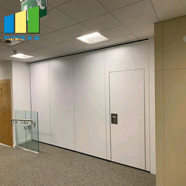 Aluminiowy profil Automatyczne elektryczne ruchome ściany działowe Drewniane panele do biura