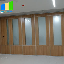 Klasyczne drewniane składane ściany działowe Aluminiowa rama z hartowanego szkła matowego
