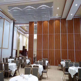 85 Mm Sala bankietowa Składane ściany działowe Półautomatyczne ruchome ściany działowe Hotelowe Dźwiękoszczelne dla Malezji
