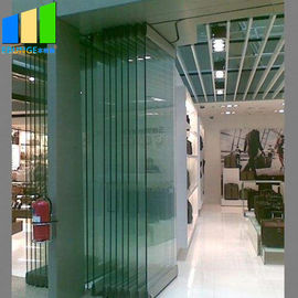 Składane ścianki działowe do biura Składane szklane drzwi składane 12 mm bezramowy obsługiwany system ścianek działowych