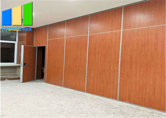 Dzielnik przestrzeni biurowej Przesuwne wiszące ruchome ścianki działowe do sali konferencyjnej