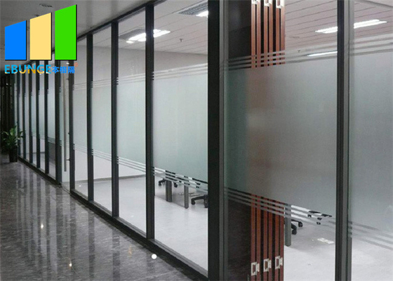 Wewnętrzna dźwiękoszczelna ściana działowa z aluminium biurowego z żaluzją