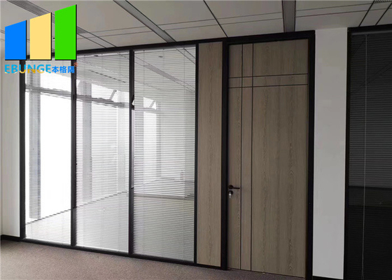 Dźwiękoszczelny system ścian działowych ze szkła biurowego do demontażu w standardzie amerykańskim