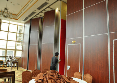 Red VIP Room Dividers Acoustic Room Dividers Klienci Own Material