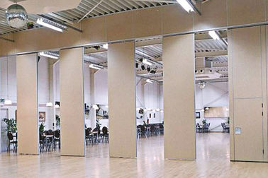 Dźwiękoszczelne budynki biurowe Przesuwna aluminiowa ściana działowa z drzwiami przejściowymi