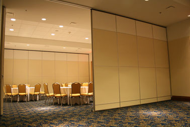Lustrzana powierzchnia akustyczna Dzielniki pokoju Składana ścianka działowa Ognioodporna ścianka działowa do podziału pomieszczenia