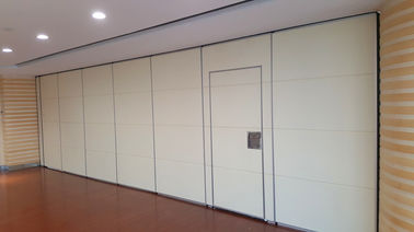 Przesuwane drzwi aluminiowe Ruchoma akustycznie składana ściana działowa dla biura Multi Color