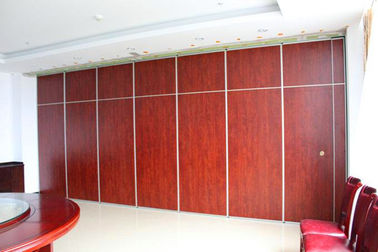 Dźwiękochłonne obsługiwane przesuwne ścianki działowe dla biura / sali konferencyjnej
