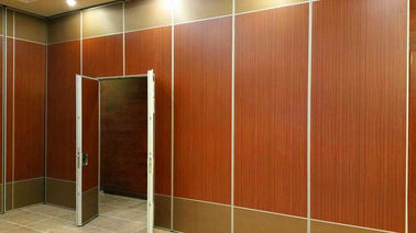 Niestandardowa obsługa materiałów dekoracyjnych Przesuwane ściany działowe Wiszące systemy do sal lekcyjnych