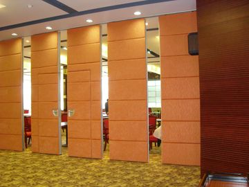 Dźwiękoszczelne systemy wiszące Ścianki działowe biurowe / drzwi składane akustycznie