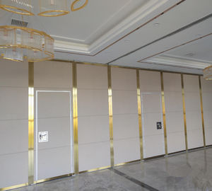 Laminowane wykończenie Aluminiowa rama Składane ścianki działowe dla restauracji