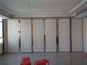 Dekoracja biurowa Ruchome drewniane ścianki działowe do sal wielofunkcyjnych