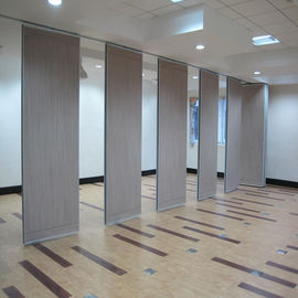 Sala konferencyjna Akustyczne ruchome ścianki działowe Przesuwne składane ściany działowe do sali konferencyjnej