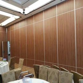 Hotelowa ruchoma ściana Drewniana wisząca składana sala bankietowa Akustyczne ścianki działowe Tajlandia