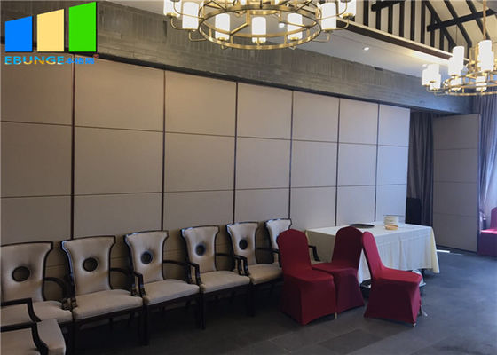 Niestandardowy aluminiowy przemienny panel ściany rozdzielczej o wysokości 15 M Max 600-1200 mm