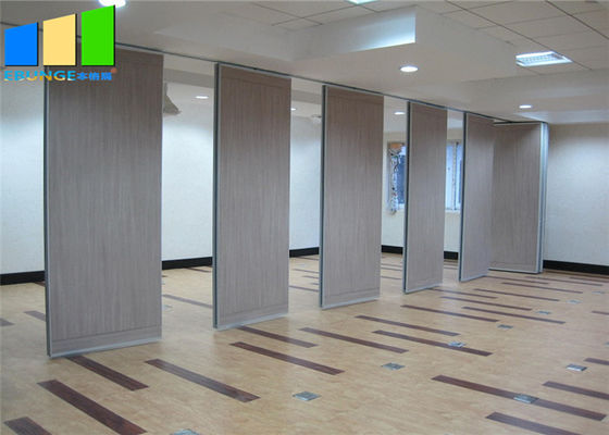 Niestandardowy aluminiowy przemienny panel ściany rozdzielczej o wysokości 15 M Max 600-1200 mm