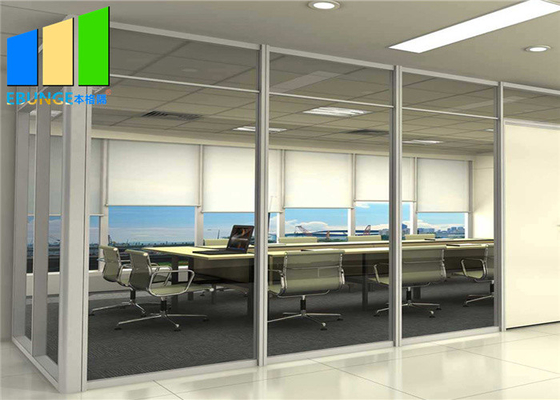 Wewnętrzny rozdzielacz pokoju Aluminiowa rama Pojedyncza szklana ściana działowa do biurowego pokoju konferencyjnego